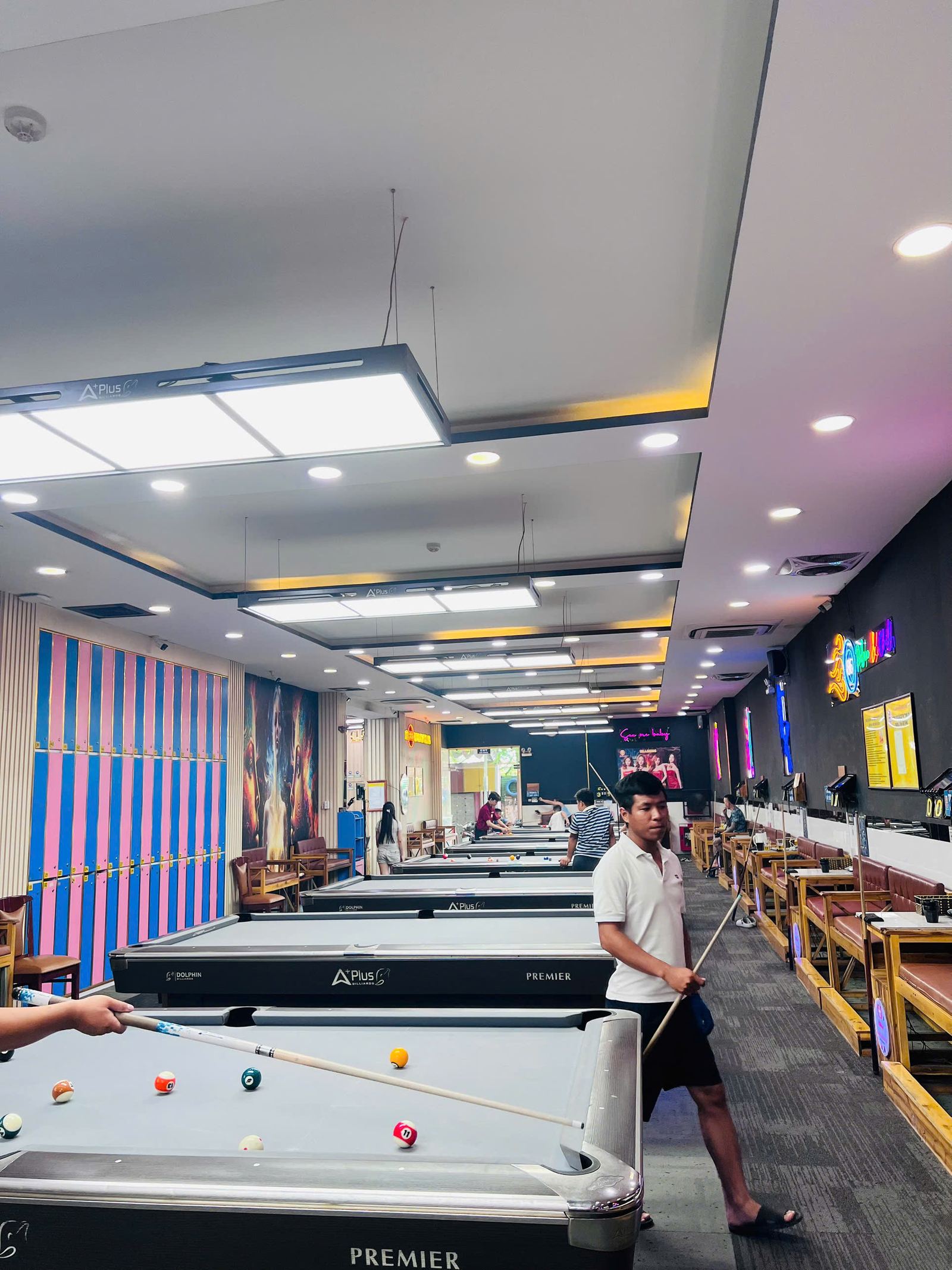 Khu Arena — 86 Luxury Billiards