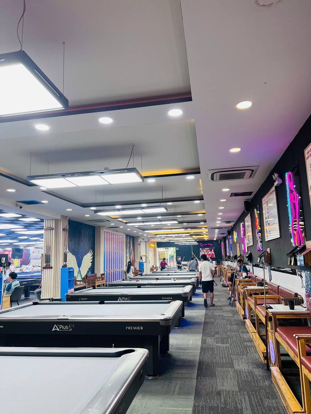 Khu Arena — 86 Luxury Billiards 4